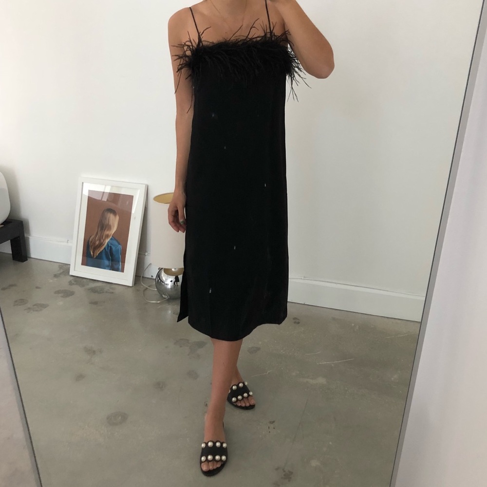 Style Mafia Black Feather Trim Slip On Dress - Picture 1 of 3